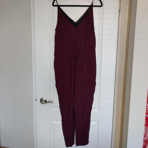 TROUVE Sheer Inset V-Neck Jumpsuit - Picture 3 of 8